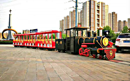 商業(yè)廣場(chǎng)里的72座電動(dòng)火車(chē)你坐過(guò)嗎？你想坐嗎？